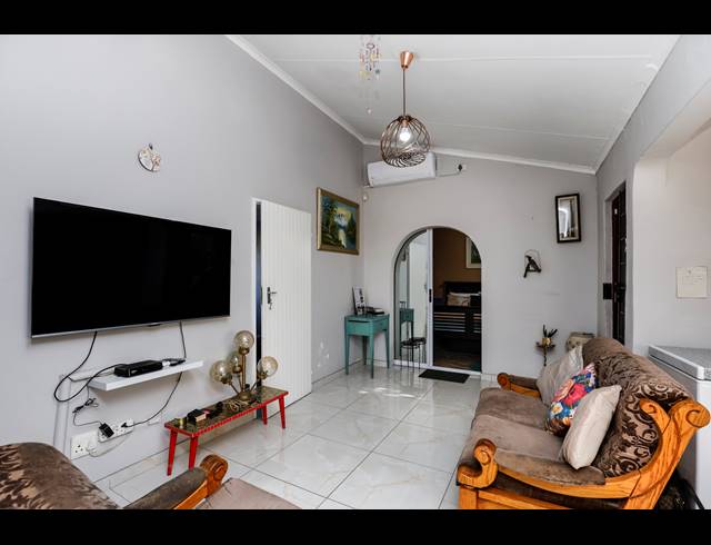 4 BEDROOM HOUSE FOR SALE IN HILLGROVE
